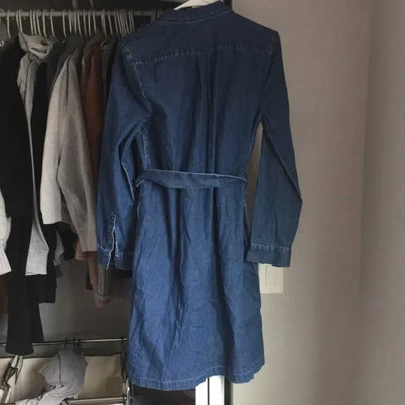 J. Crew Denim Dress, has rip in wrist that needs sewn - Picture 8 of 8